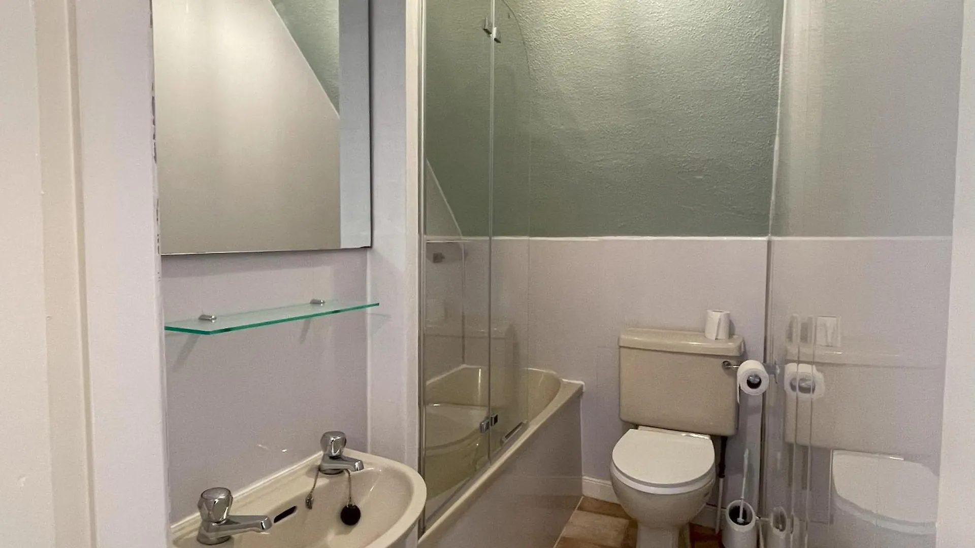 The Captain'S Lodge Room Only Accommodation 惠特比 3*,  英国