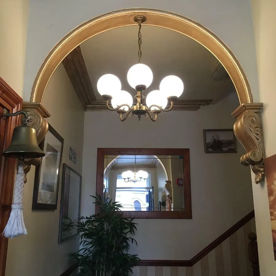 The Captain'S Lodge Room Only Accommodation 惠特比